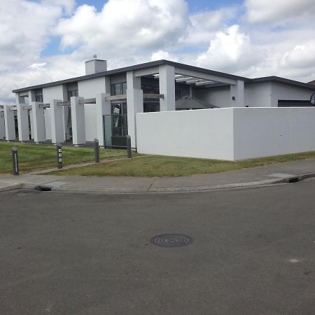 Accommodation In Frimley Hastings Eksteriør bilde